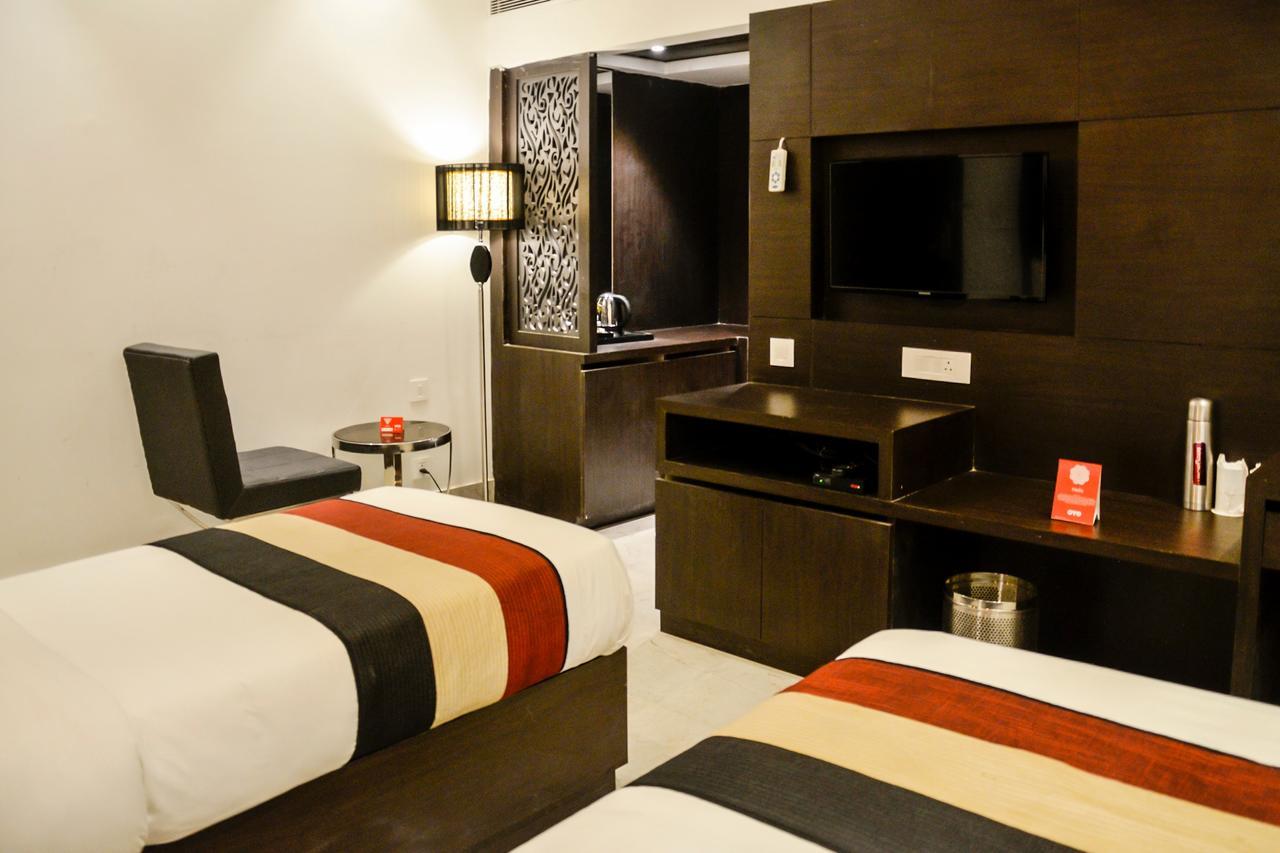 Oyo 1358 Hotel Crossroad 勒克瑙 外观 照片