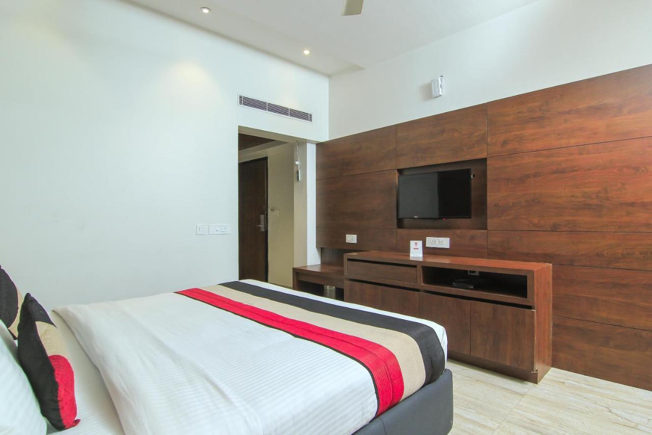 Oyo 1358 Hotel Crossroad 勒克瑙 外观 照片