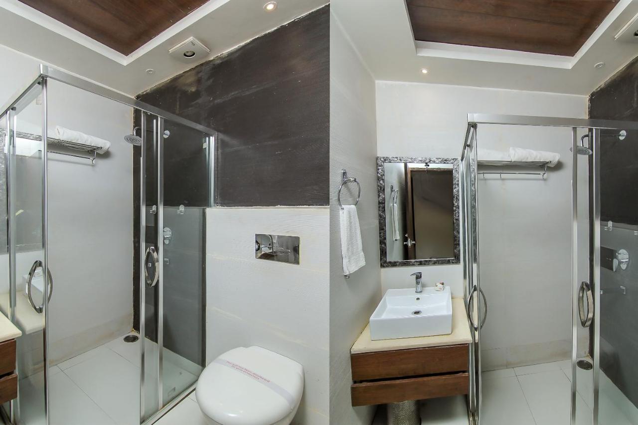 Oyo 1358 Hotel Crossroad 勒克瑙 外观 照片